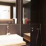 בית הארחה Hip & Stylish In Center, Near Trainstation, 15 Min Walk