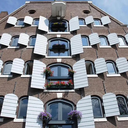 Hip & Stylisch Bed & Breakfast *