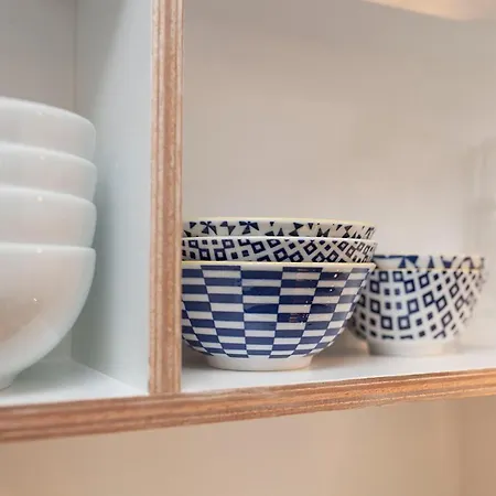 Hip & Stylish In Center, Near Trainstation, 15 Min Walk ゲストハウス 4*