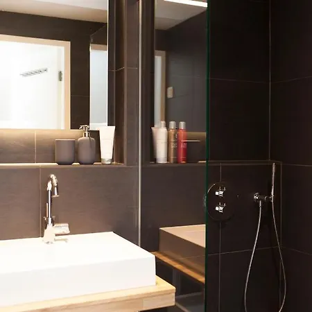 Guest house Hip & Stylish In Center, Near Trainstation, 15 Min Walk