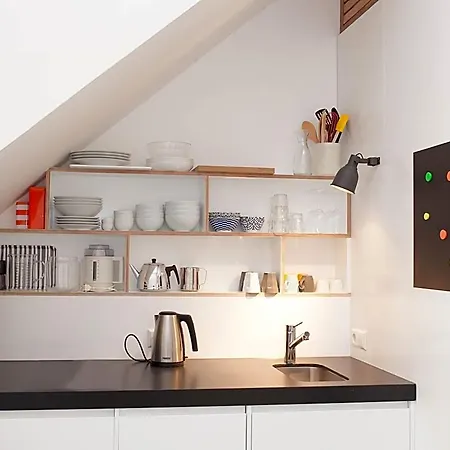 Hip & Stylish In Center, Near Trainstation, 15 Min Walk Amsterdam