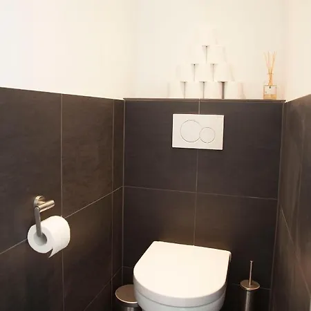 Hip & Stylish In Center, Near Trainstation, 15 Min Walk Guest house Amsterdam